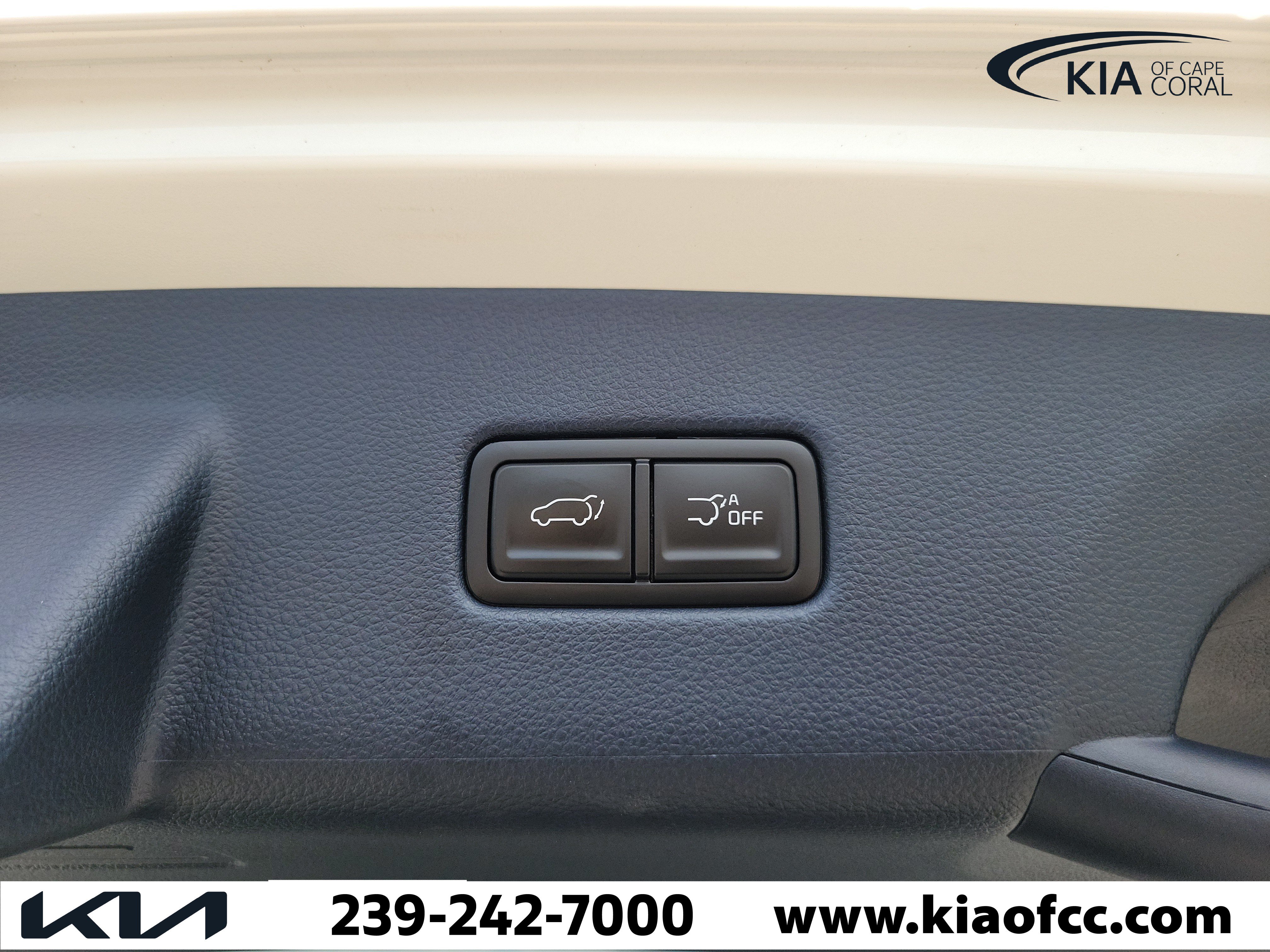 Certified 2026 Kia Carnival EX FWD image 12