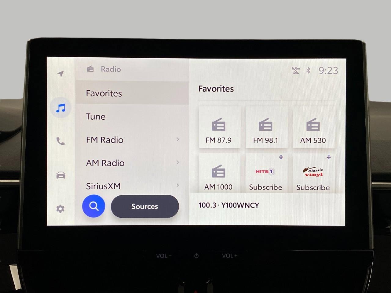 Used 2026 Toyota Corolla SE w/ SE Package image 21