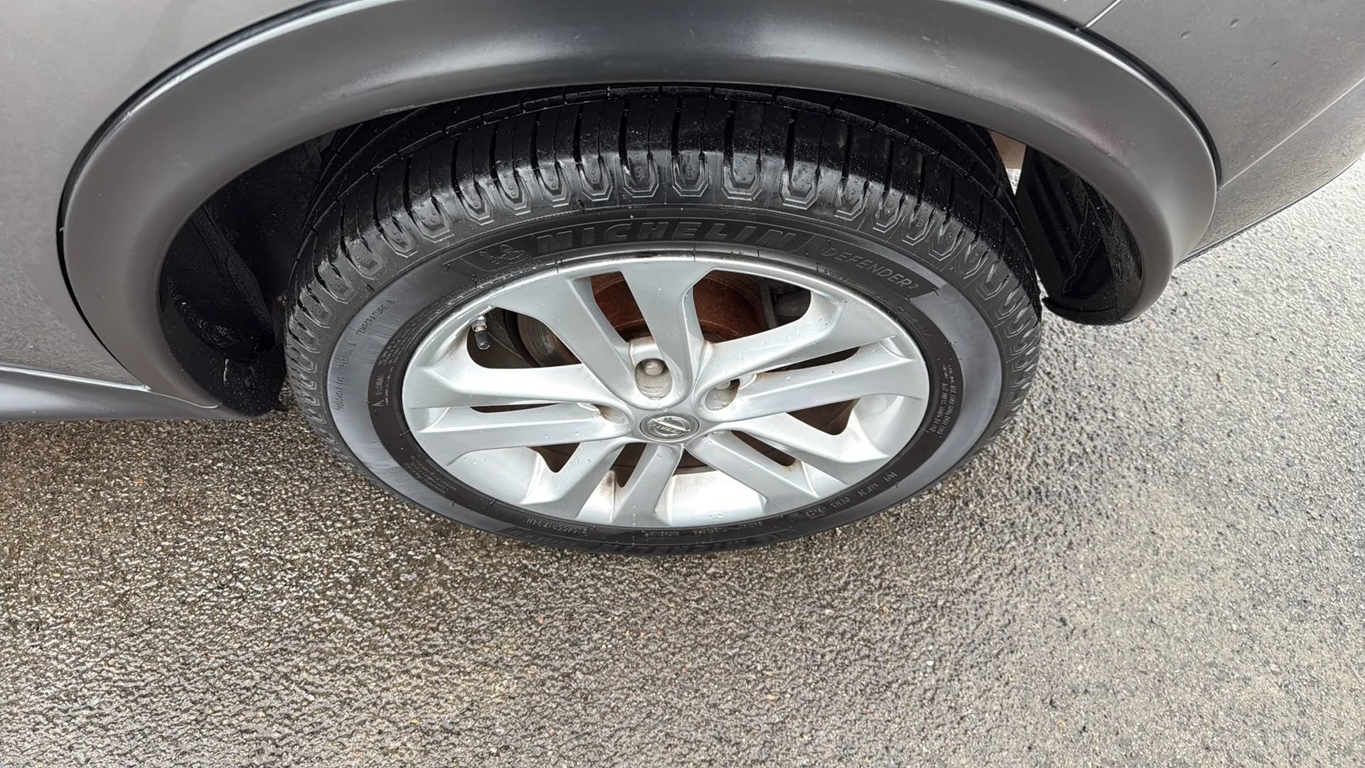 Used 2011 Nissan Juke SL FWD image 37