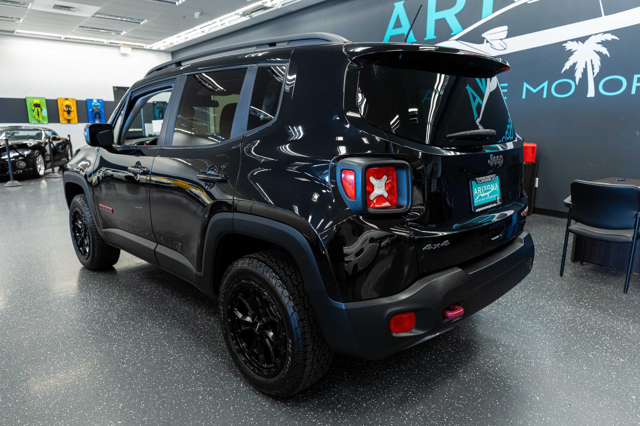 Used 2019 Jeep Renegade Trailhawk w/ Cold Weather Group II AWD/4WD image 8
