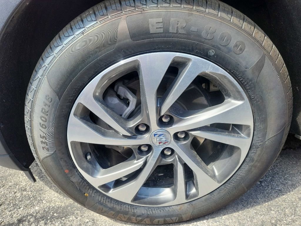 Used 2022 Buick Envision Essence w/ Safety Package image 8