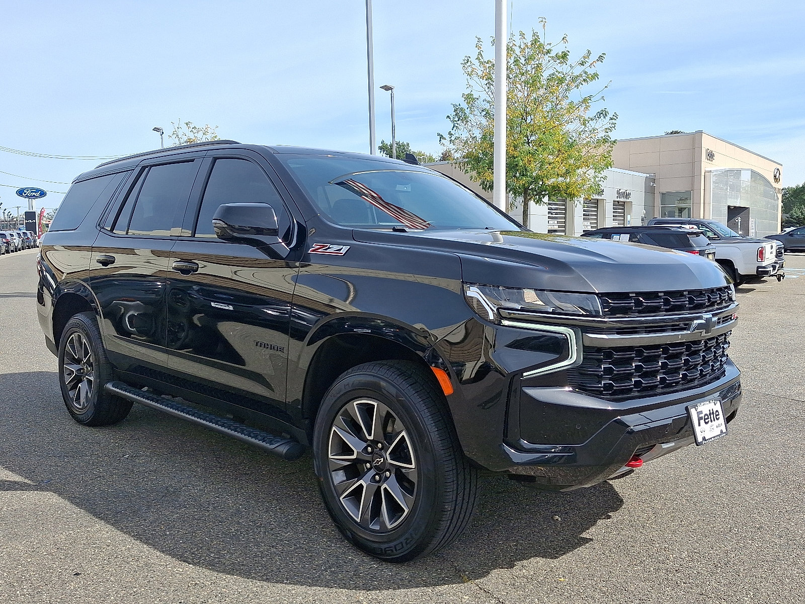 Used 2021 Chevrolet Tahoe Z71 w/ Z71 Signature Package image 3