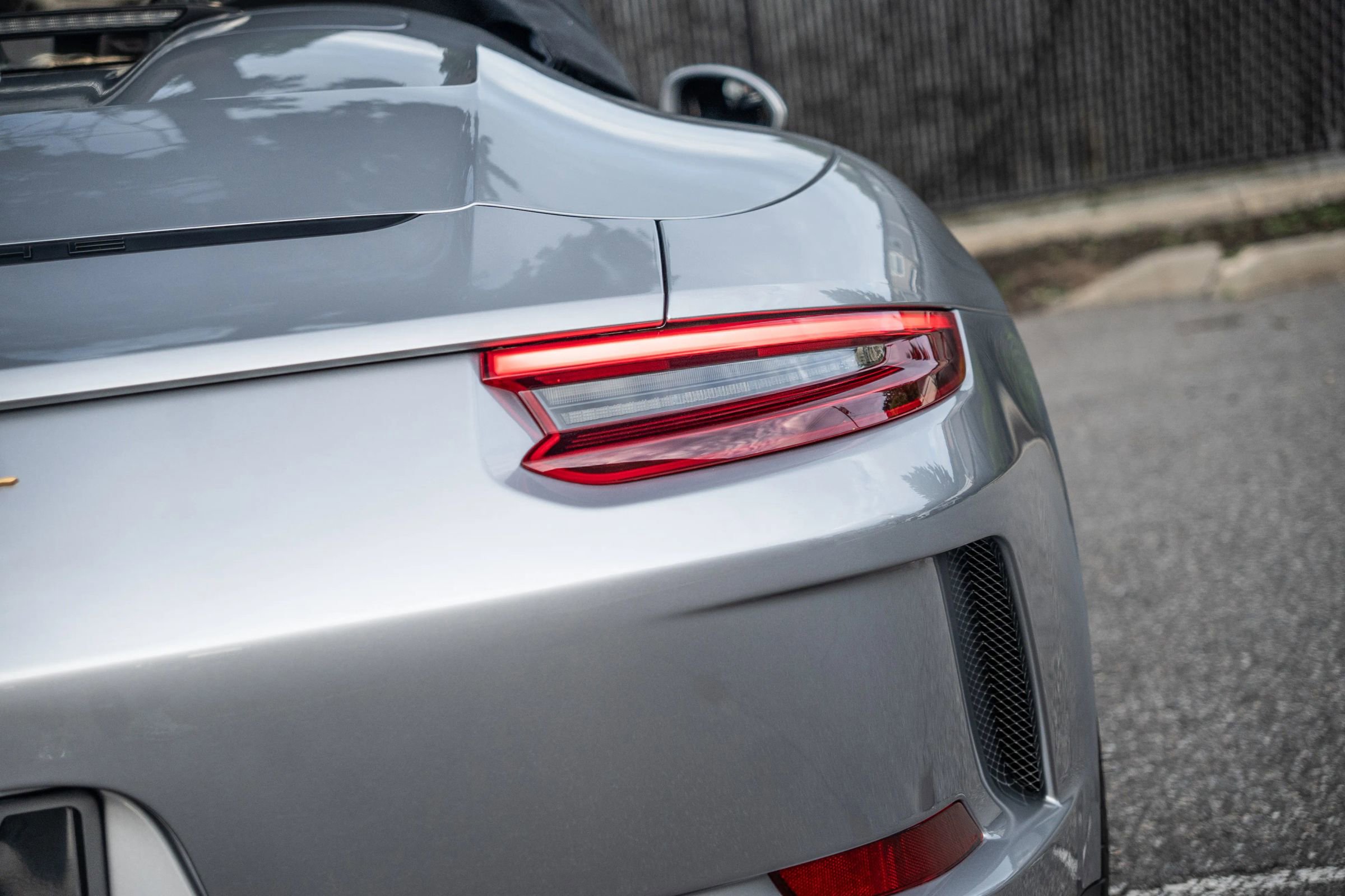 Used 2019 Porsche 911 Speedster RWD image 30