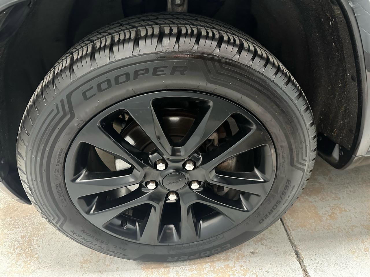 Used 2019 Jeep Grand Cherokee Altitude image 26