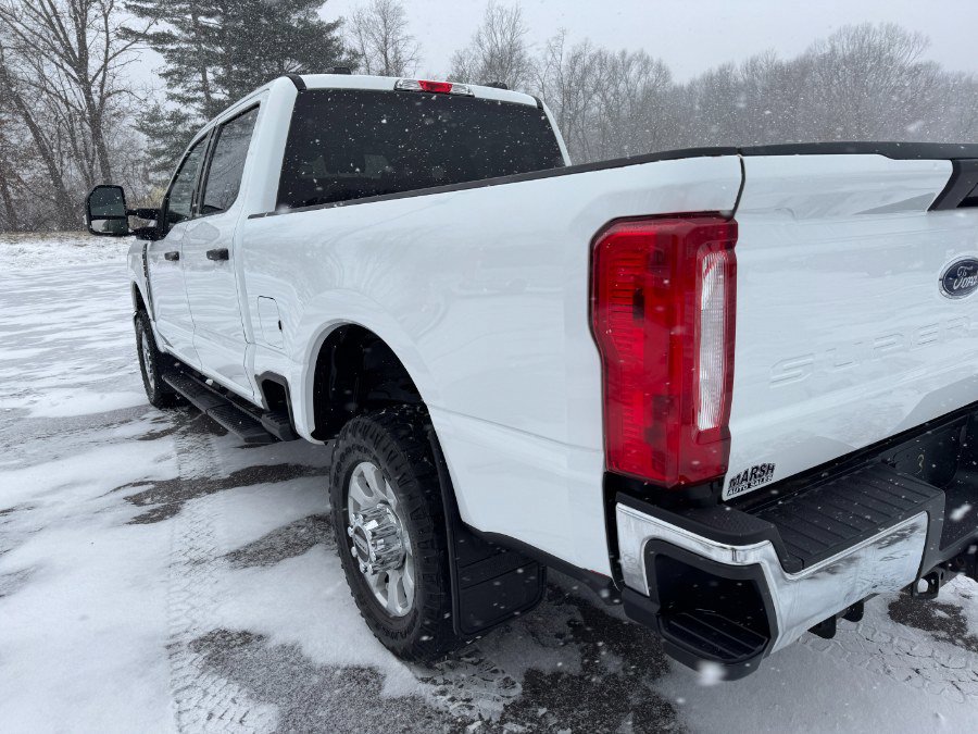 Used 2023 Ford F350 XLT image 10