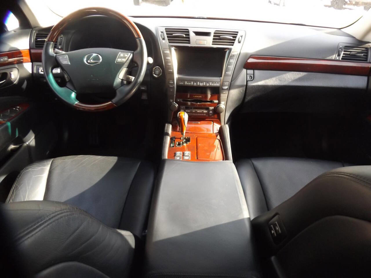 Used 2009 Lexus LS 460 AWD image 23