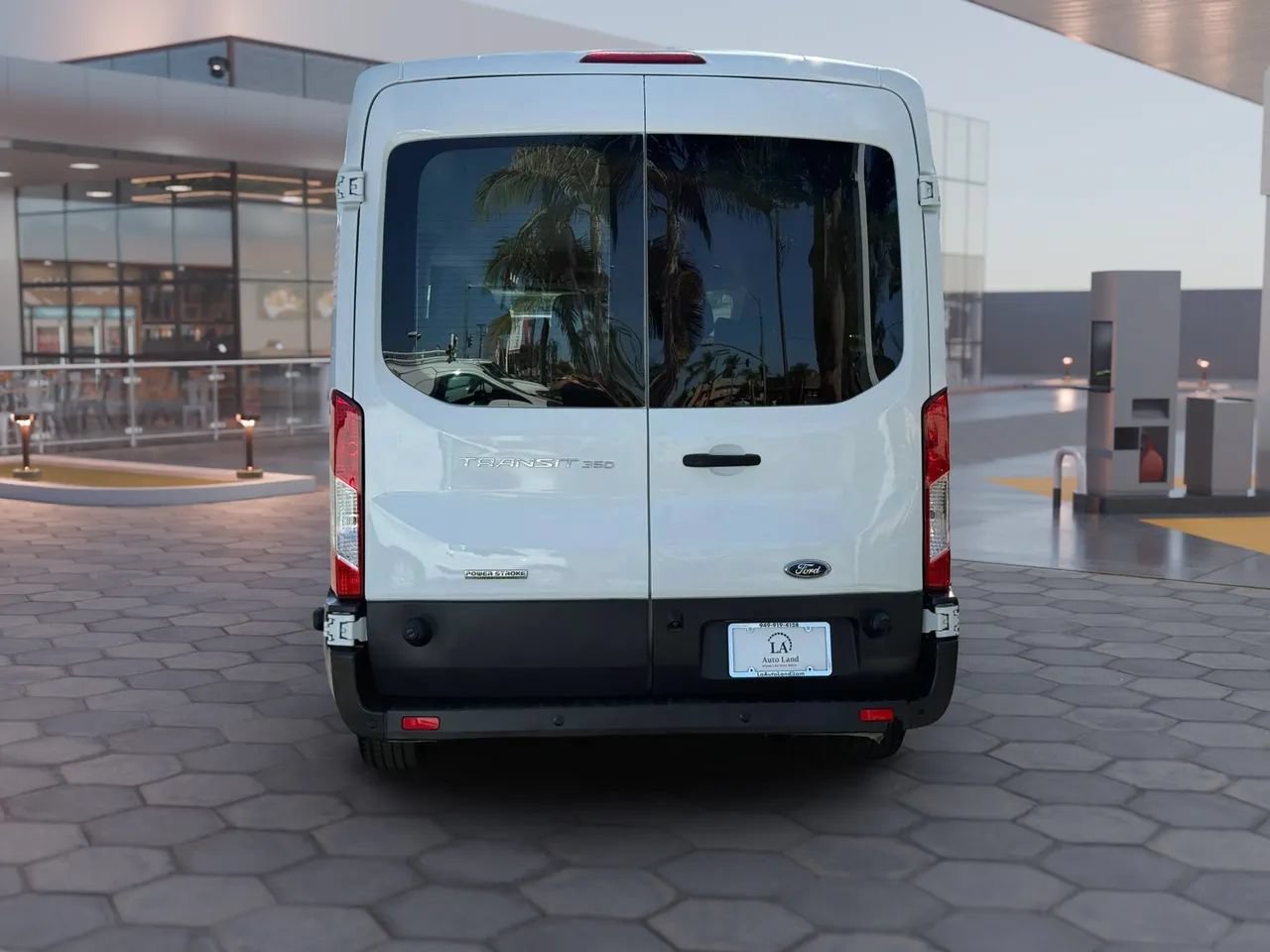 Used 2017 Ford Transit 350 XL RWD image 5