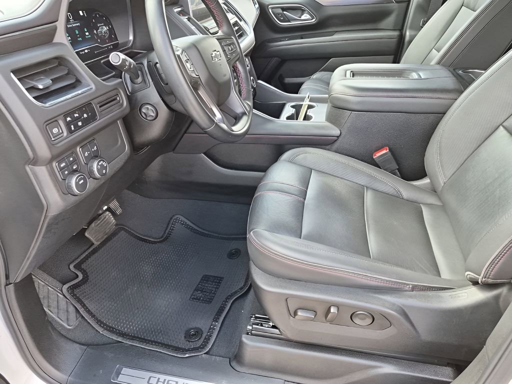 Used 2023 Chevrolet Suburban RST w/ Luxury Package image 32