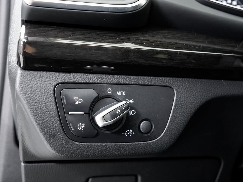 Used 2020 Audi Q5 e Premium Plus w/ Premium Plus Package image 10