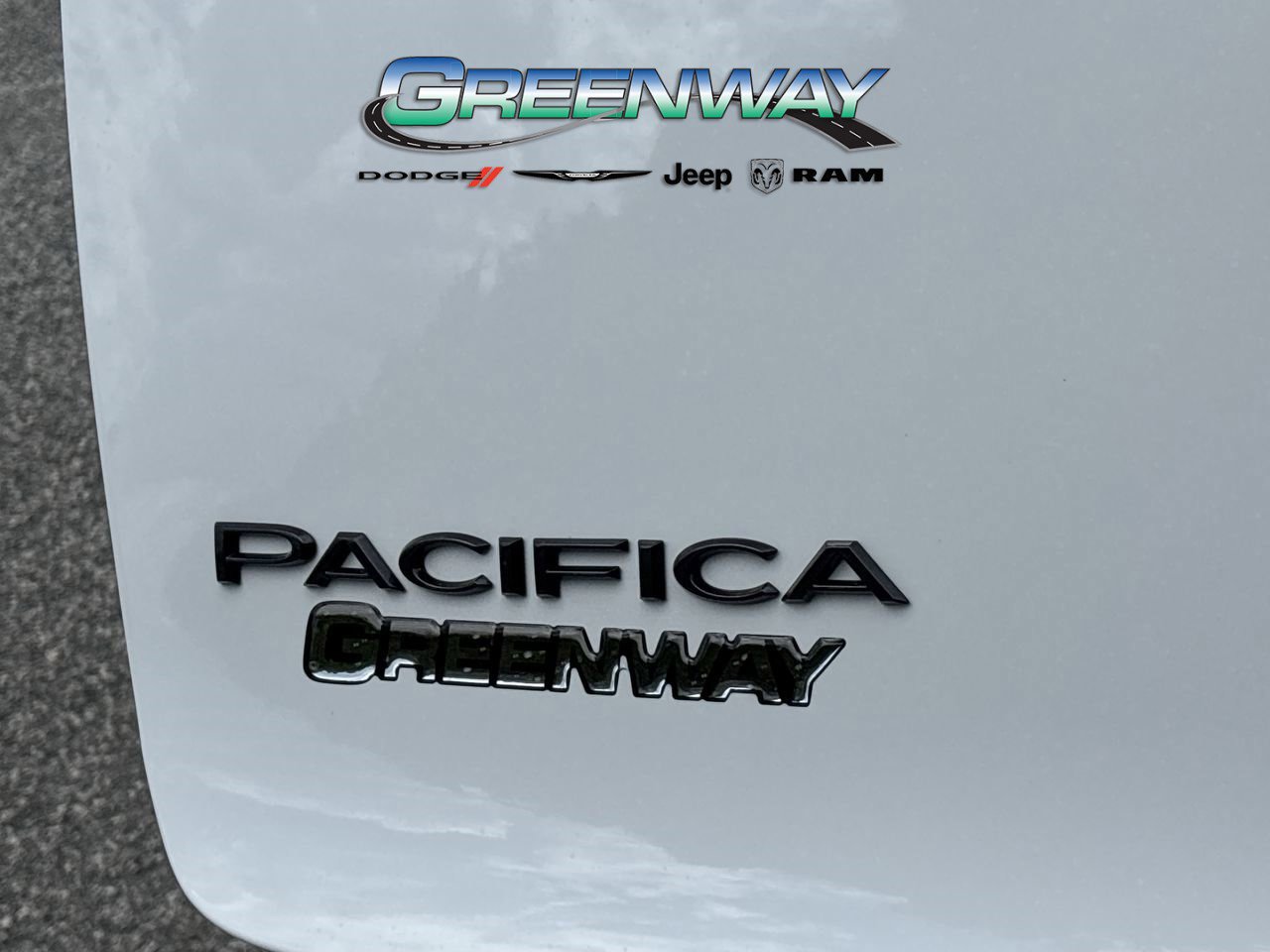 New 2026 Chrysler Pacifica Select image 10