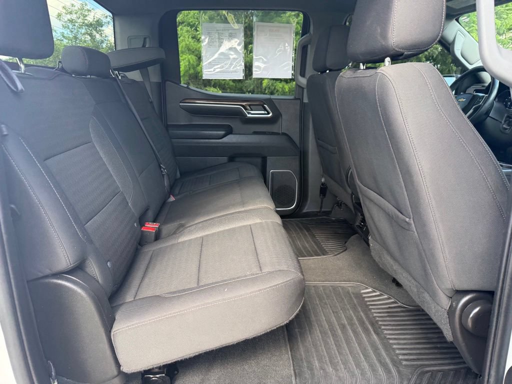 Used 2023 Chevrolet Silverado 1500 LT AWD/4WD image 15