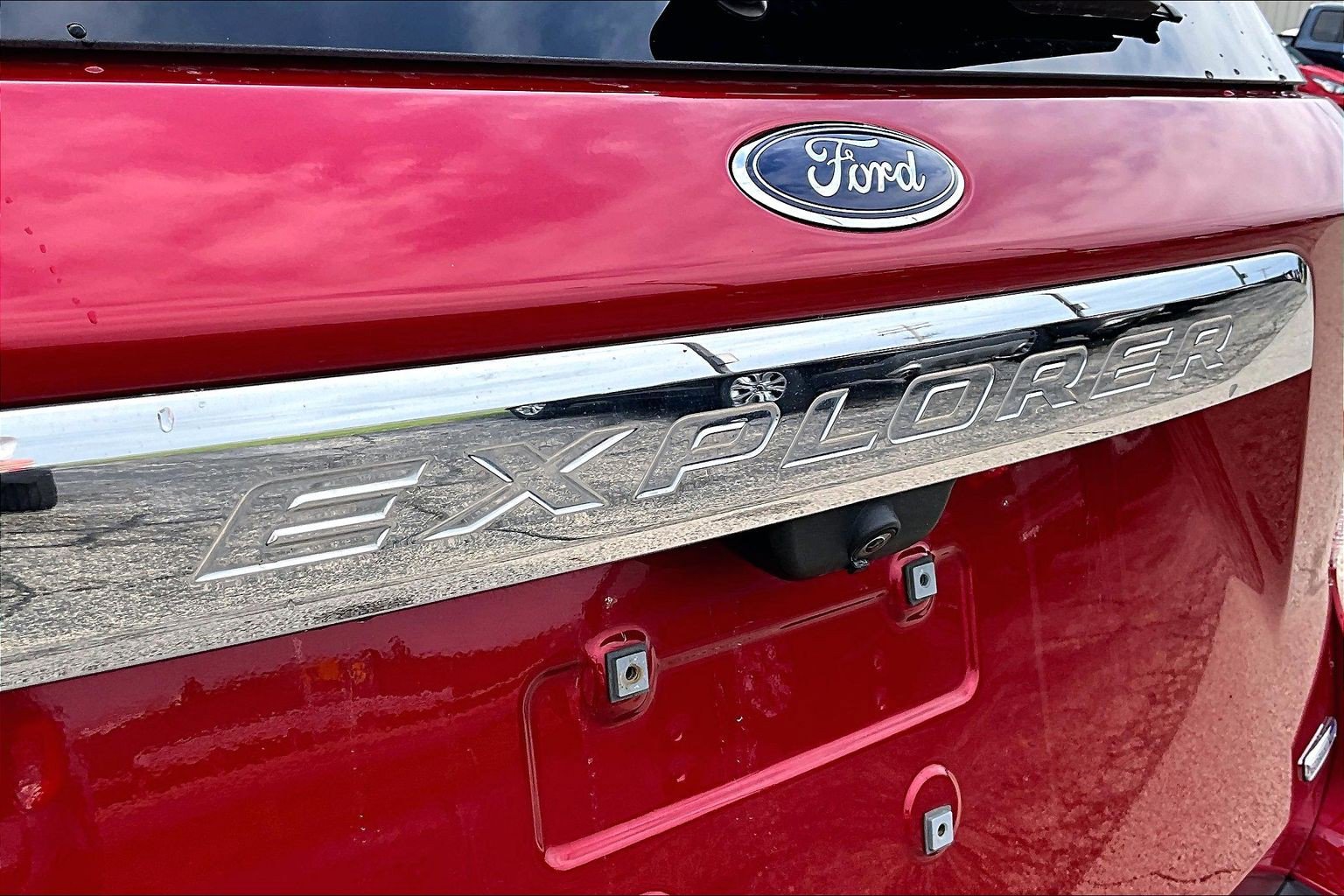 Used 2020 Ford Explorer XLT w/ Equipment Group 202A AWD/4WD image 33