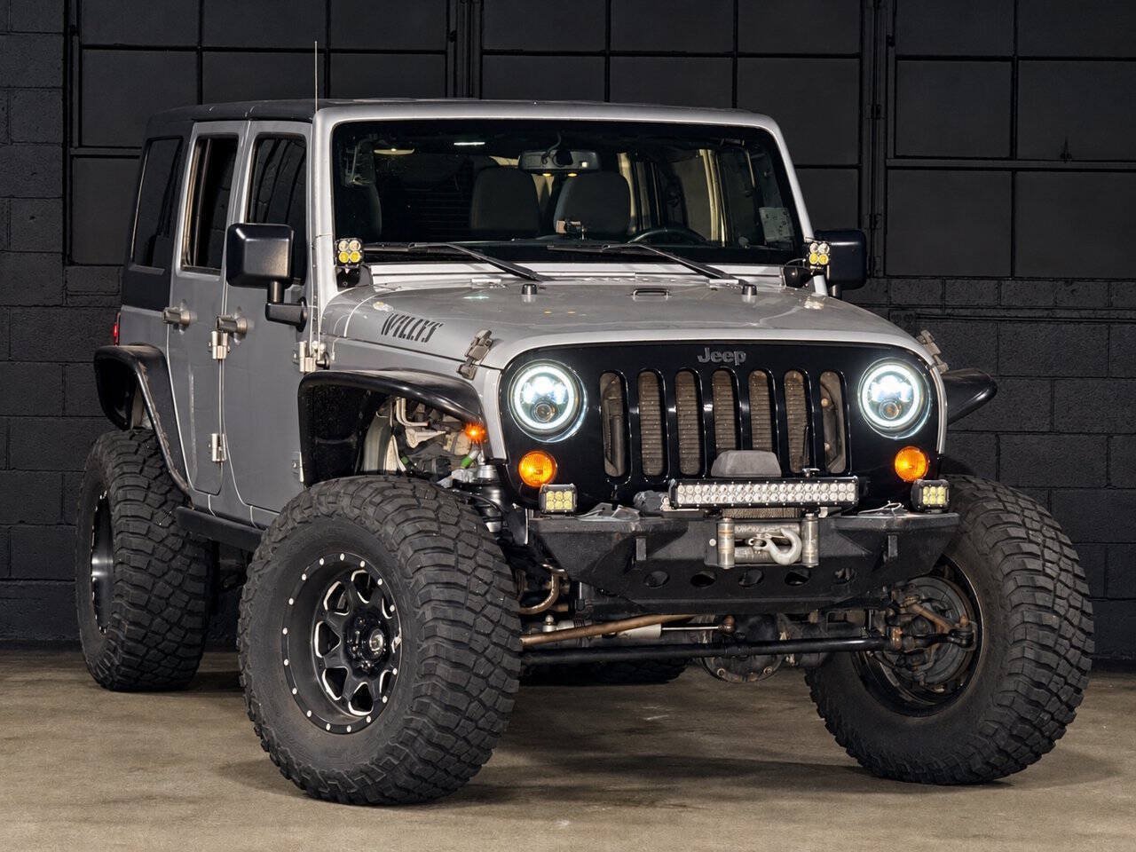Used 2017 Jeep Wrangler Unlimited Sport AWD/4WD image 1