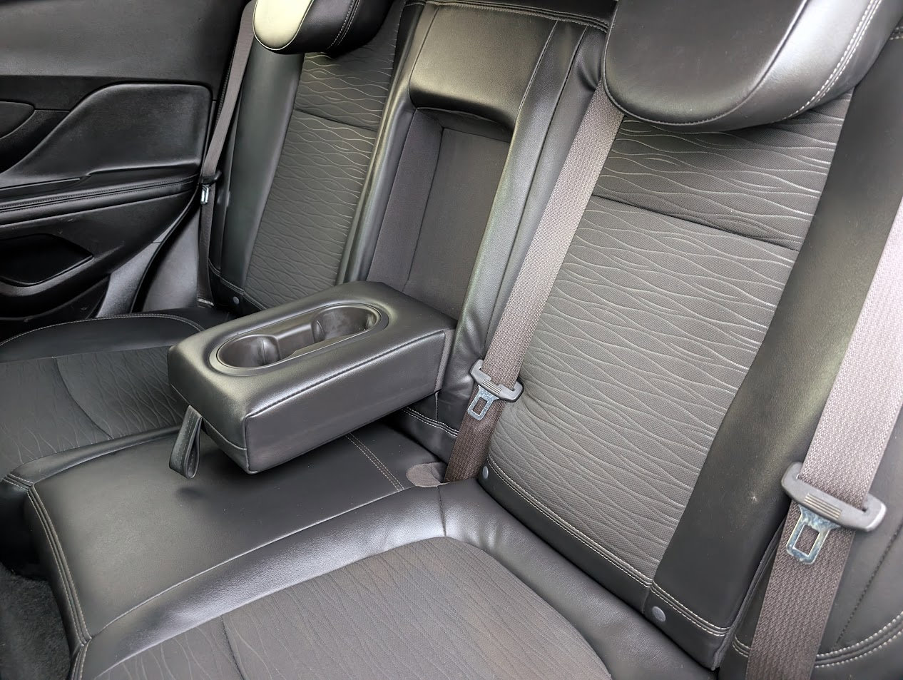 Used 2016 Buick Encore Sport Touring image 8