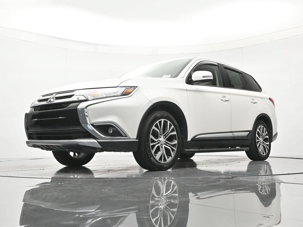 Used 2018 Mitsubishi Outlander SE FWD image 36