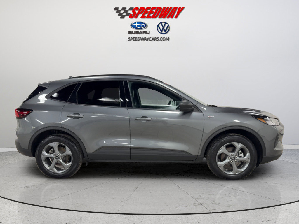 Used 2025 Ford Escape ST-Line AWD/4WD image 12