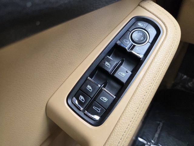 Used 2018 Porsche Macan S AWD/4WD image 22