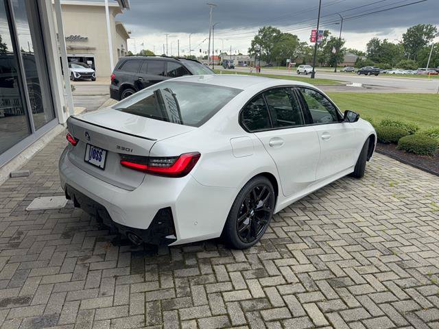 New 2026 BMW 330i xDrive Sedan w/ M Sport Package AWD/4WD image 3