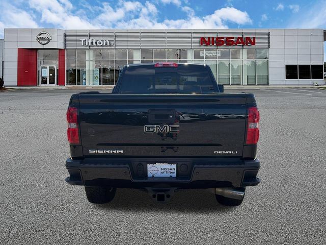 Used 2016 GMC Sierra 2500 Denali w/ Suspension Package, Off-Road AWD/4WD image 6