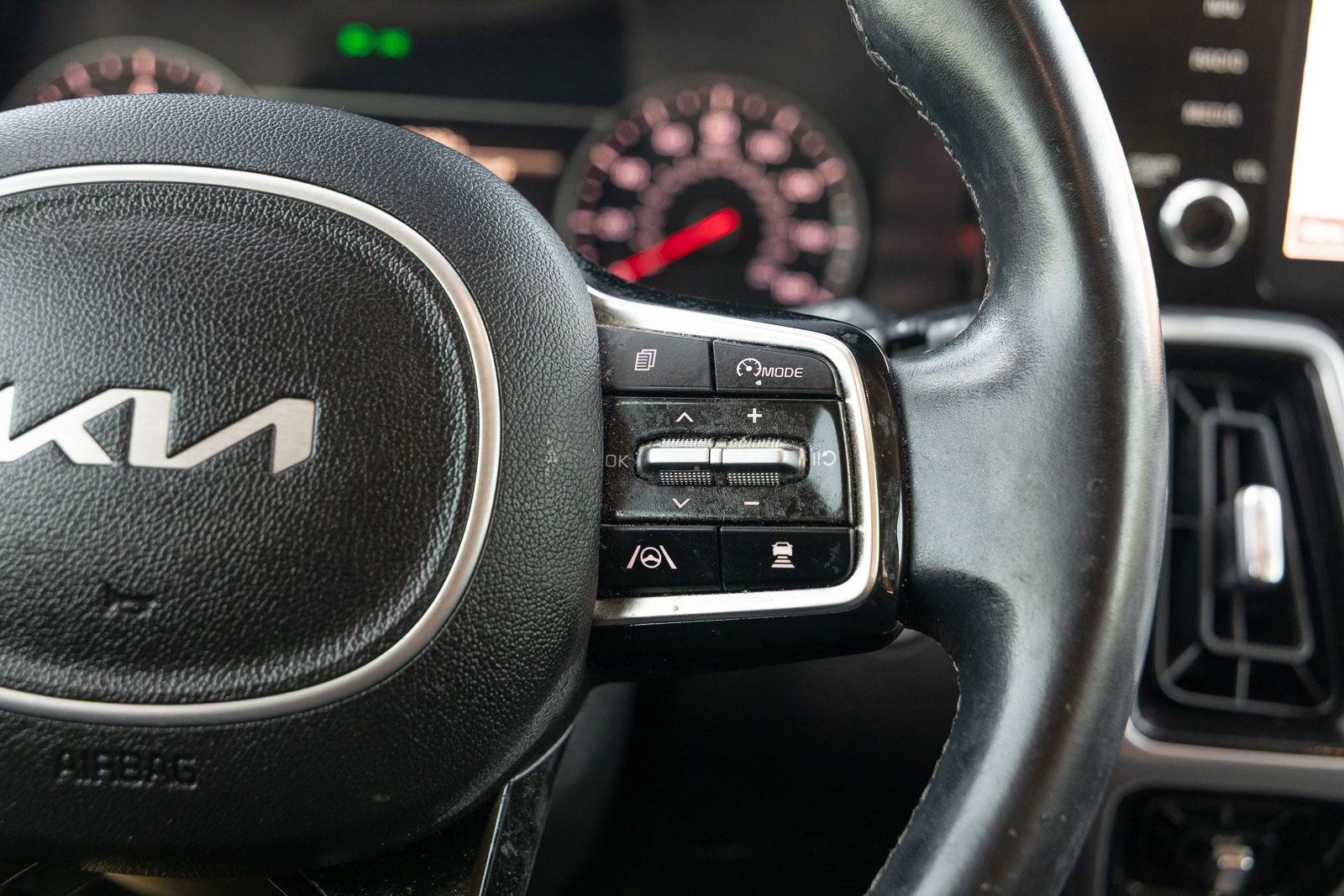 Used 2022 Kia Sorento SX FWD image 31