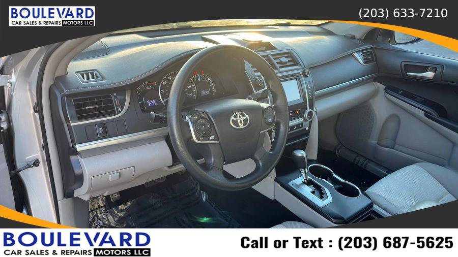 Used 2012 Toyota Camry L image 24