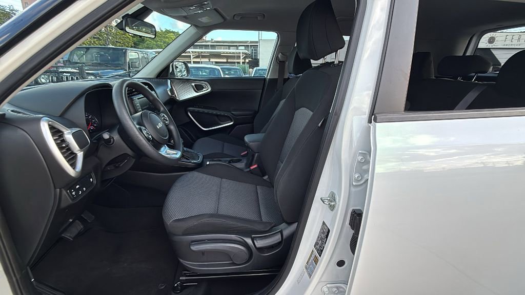Used 2022 Kia Soul LX w/ Technology Package FWD image 23