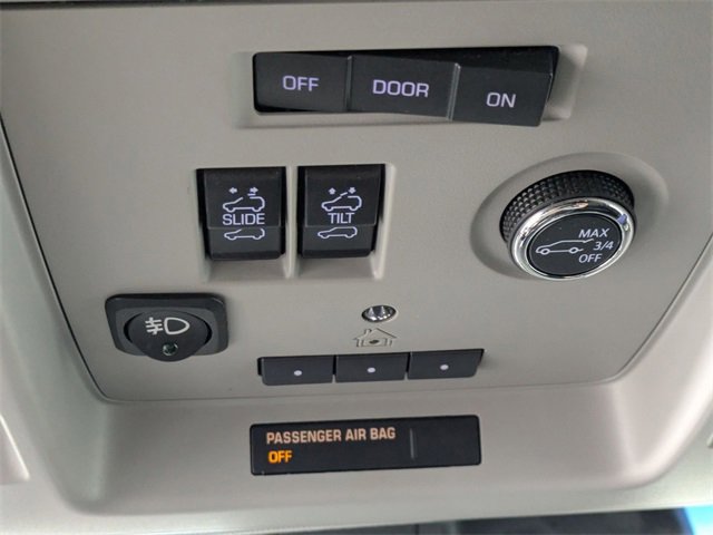 Used 2019 Chevrolet Suburban Premier w/ Premier Plus Edition image 30