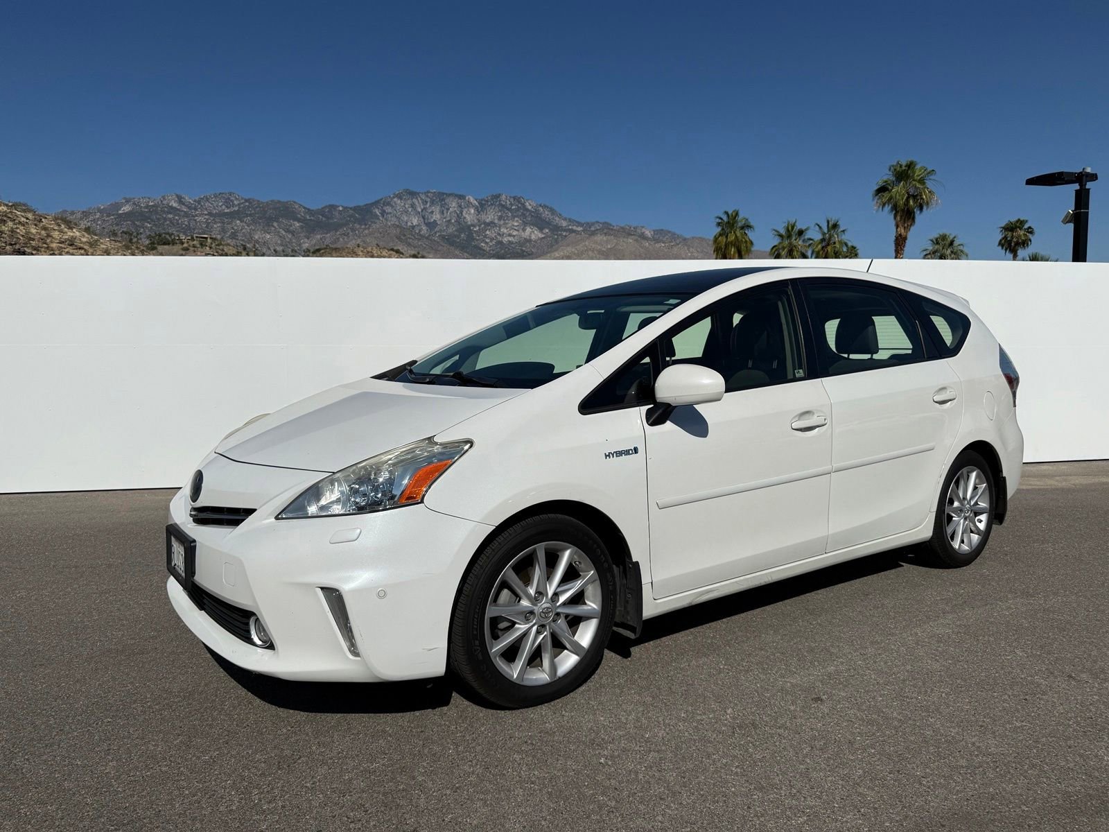 Used 2012 Toyota Prius V Five FWD image 1