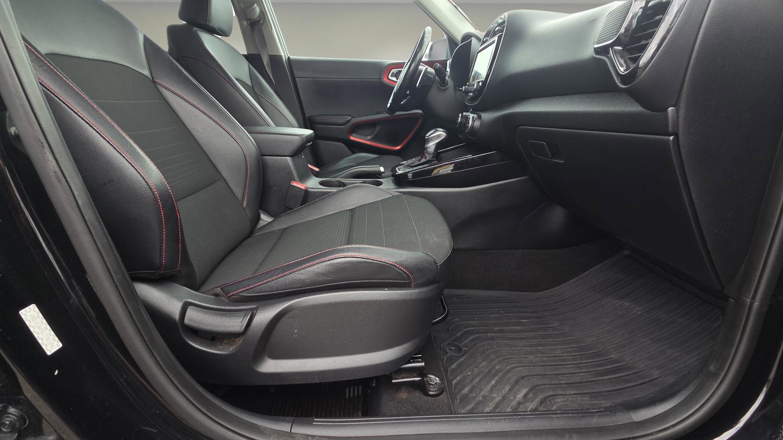 Used 2020 Kia Soul GT-Line Turbo FWD image 15