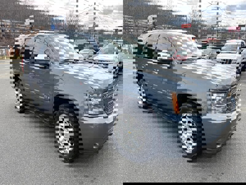 Used 2008 Chevrolet Tahoe LTZ w/ LTZ Preferred Equipment Group image 10