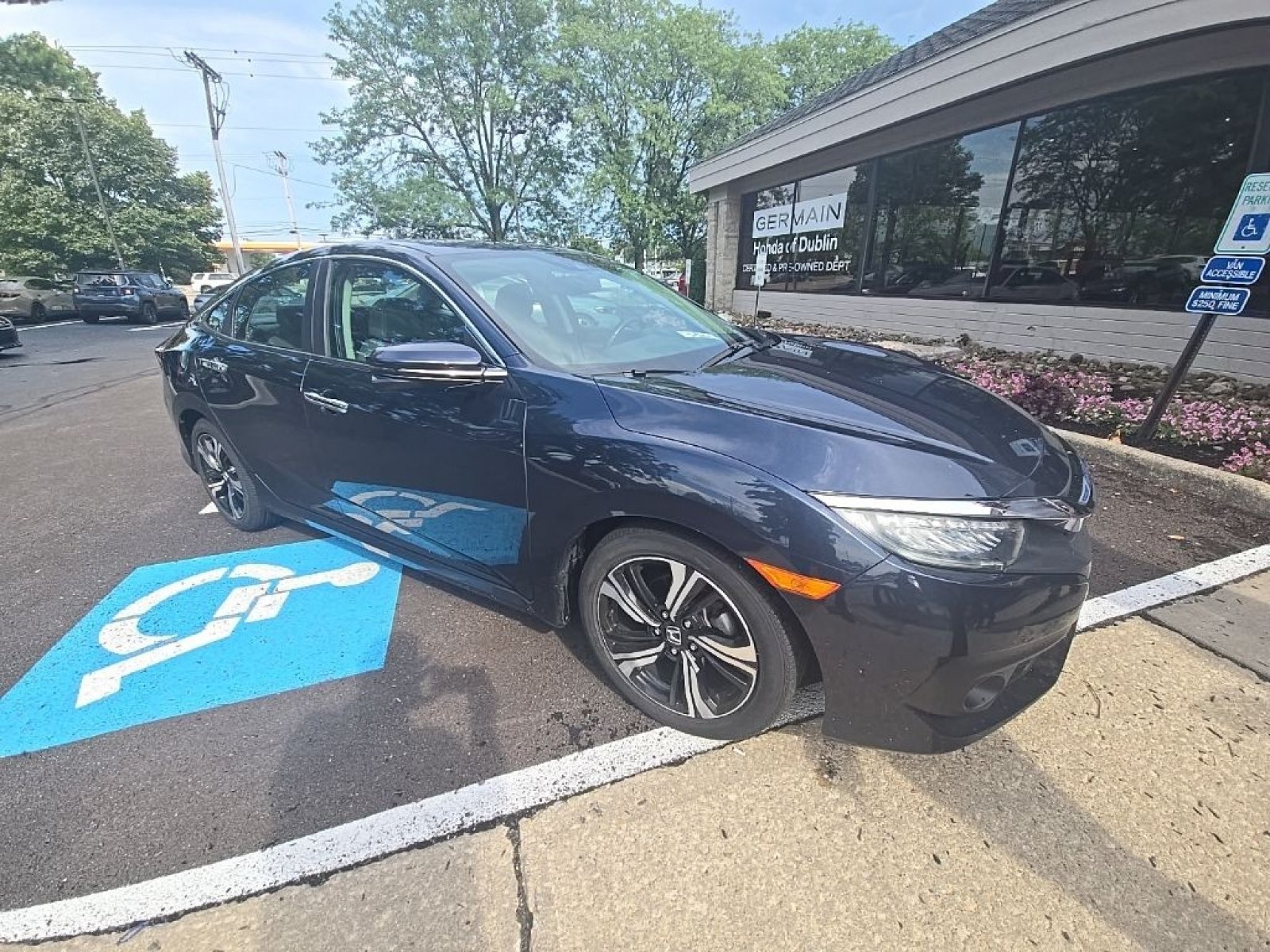 Used 2017 Honda Civic Touring image 7