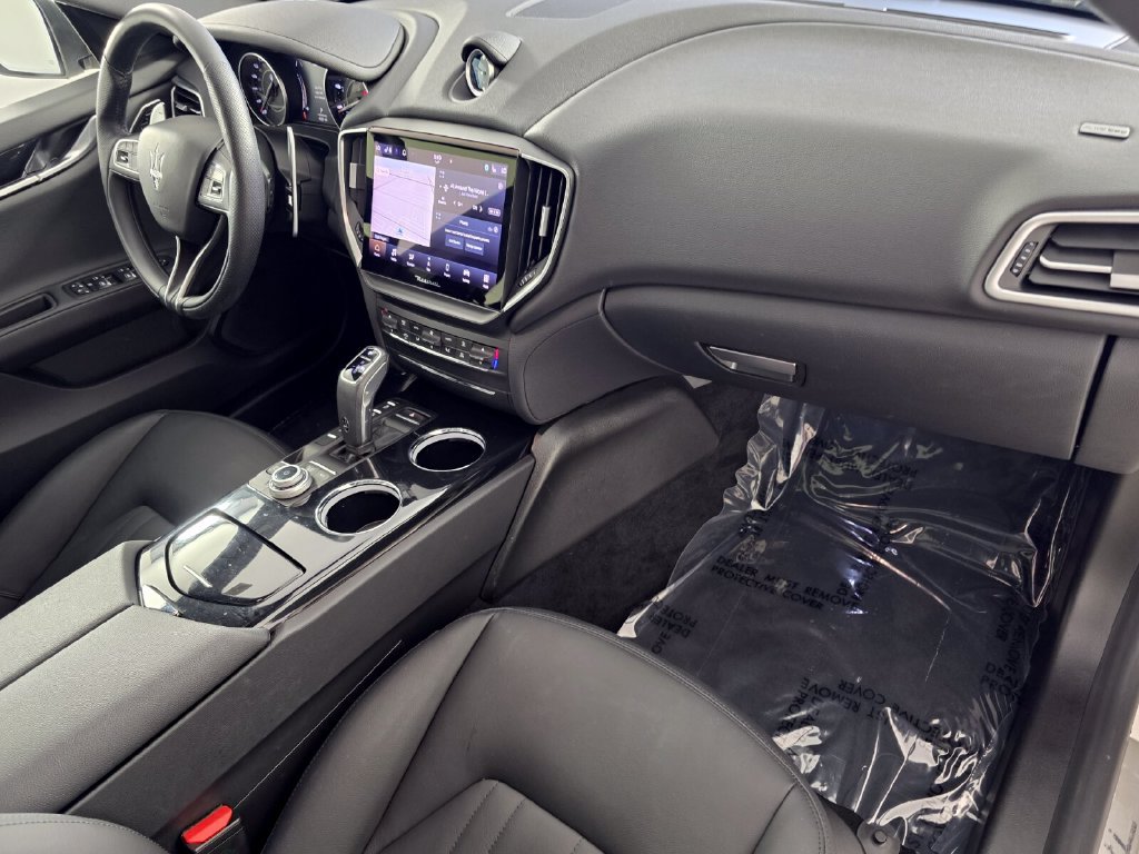 Used 2023 Maserati Ghibli Modena RWD image 32