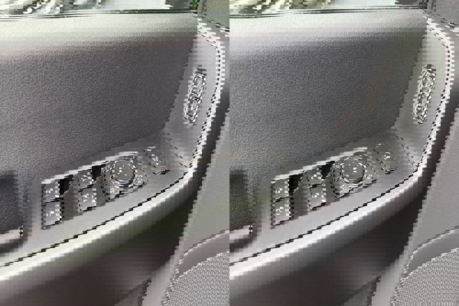 Used 2025 Ford F550 4x4 SuperCab Super Duty w/ XLT Value Package image 11