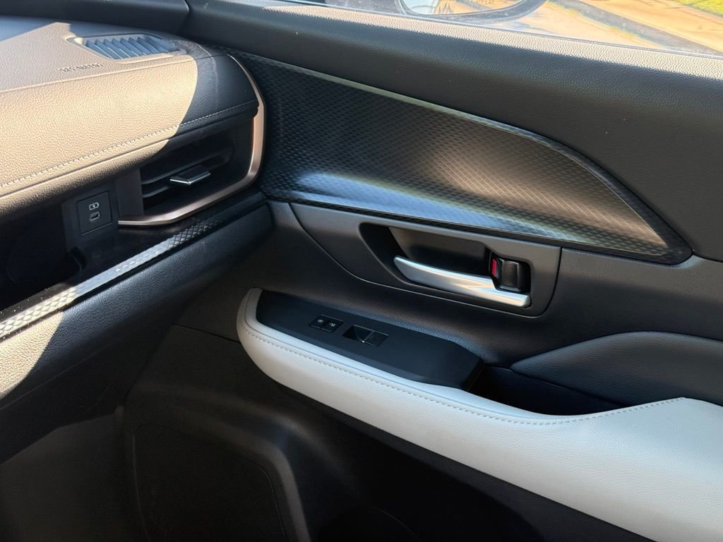 Used 2026 Toyota Grand Highlander AWD Hybrid image 40