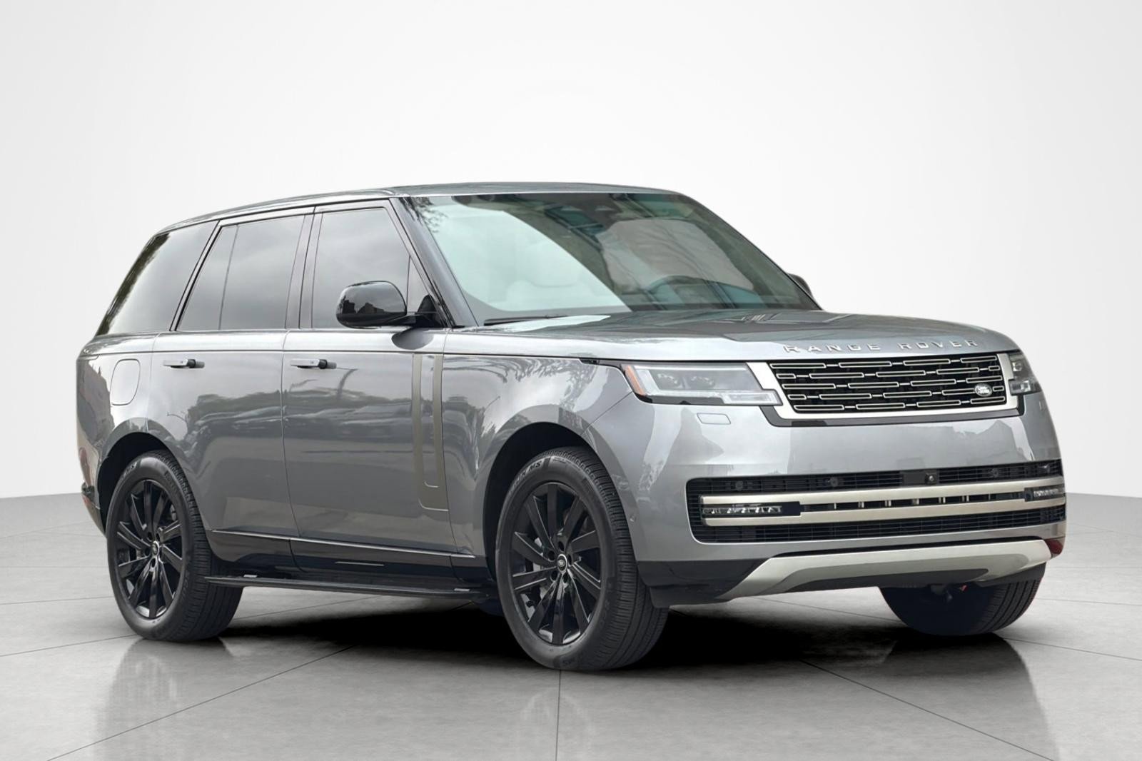 Used 2025 Land Rover Range Rover SE AWD/4WD image 7