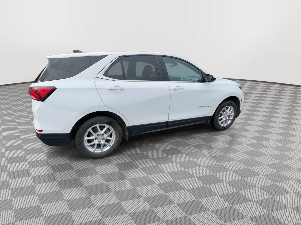 Used 2024 Chevrolet Equinox LT AWD/4WD image 8