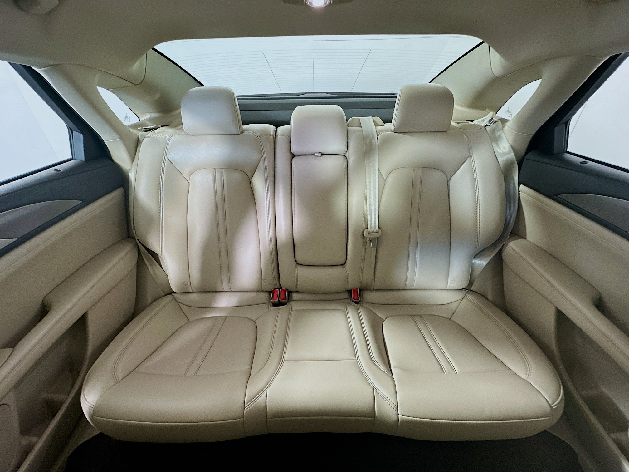 Used 2018 Lincoln MKZ Premiere w/ Magnetic Appearance Package FWD image 30