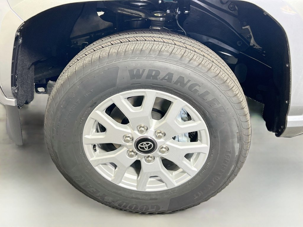 New 2026 Toyota Tacoma SR5 w/ SR5 Upgrade Package RWD image 13