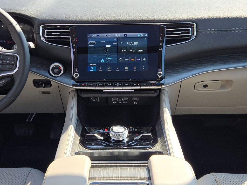 Used 2024 Jeep Wagoneer Series III w/ Premium Group I image 23