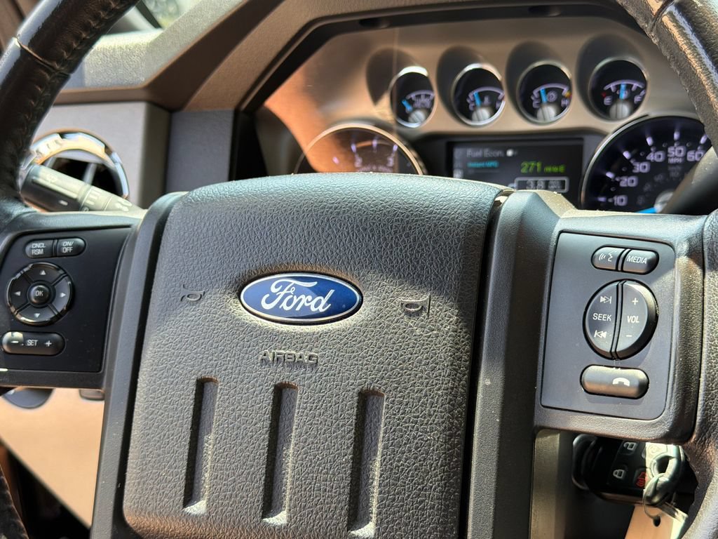 Used 2016 Ford F250 Lariat w/ Lariat Ultimate Package AWD/4WD image 31