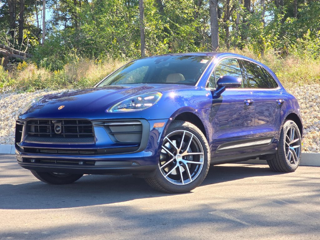Used 2025 Porsche Macan AWD/4WD image 1
