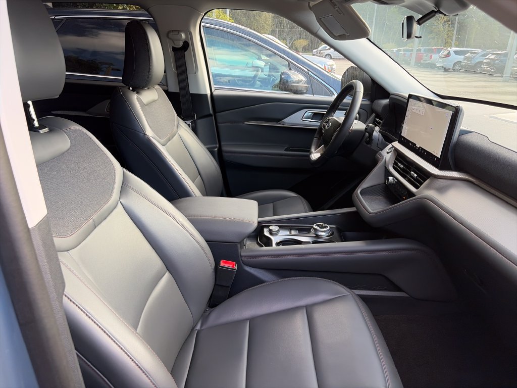 Certified 2026 Ford Explorer Active w/ Active Comfort Package RWD image 18