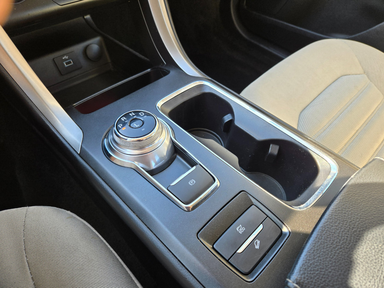 Used 2018 Ford Fusion S image 14