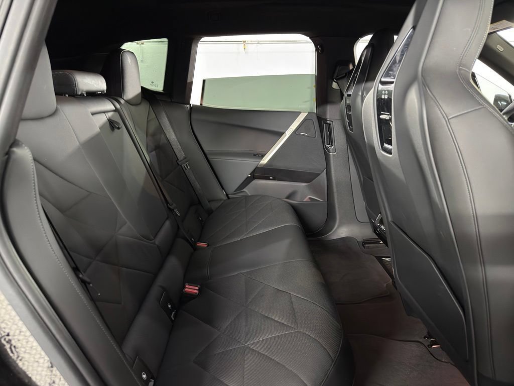 Used 2023 BMW iX xDrive50 w/ Sport Package AWD/4WD image 24