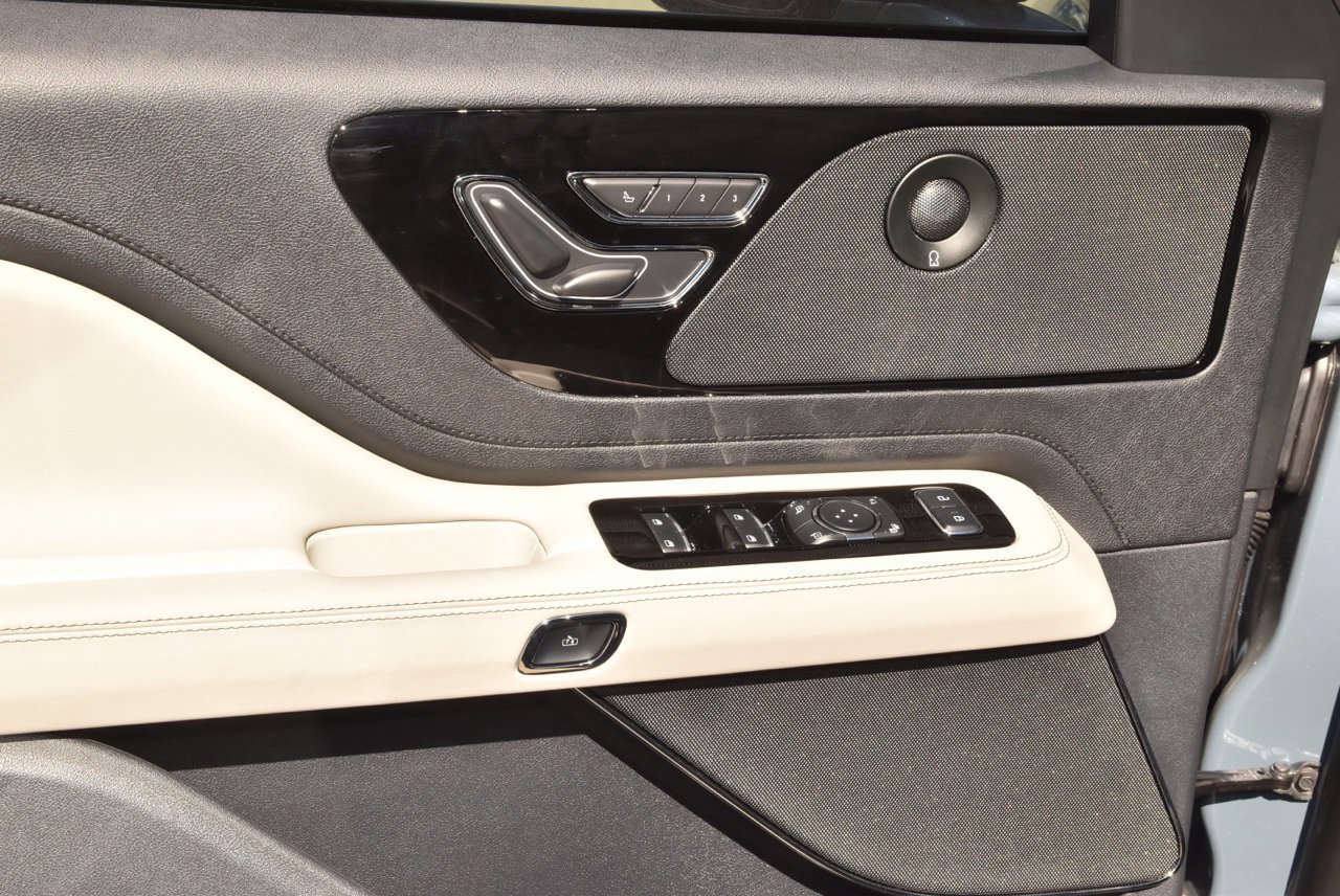 New 2026 Lincoln Aviator Reserve AWD/4WD image 35