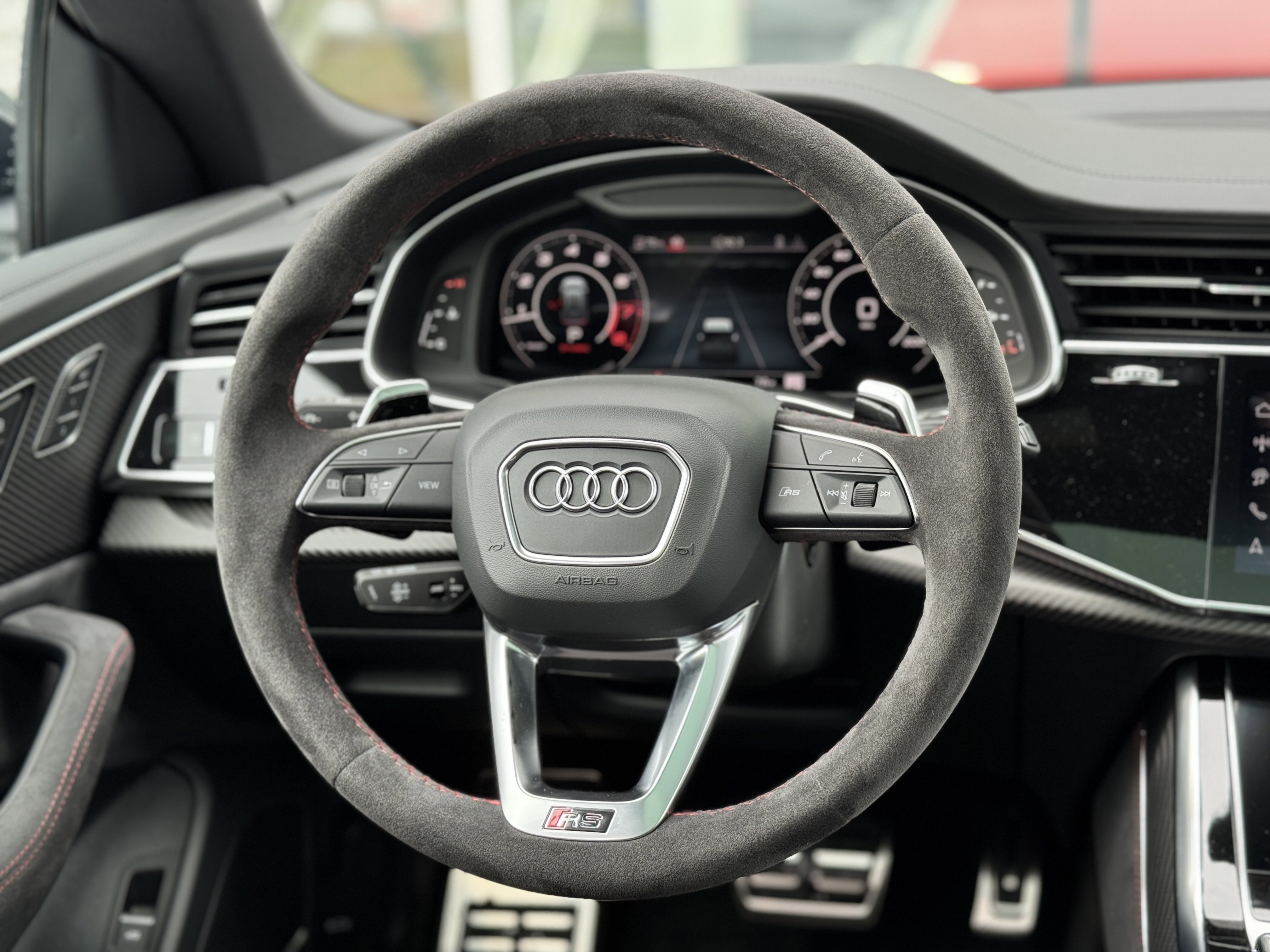 New 2025 Audi RS Q8 performance image 13