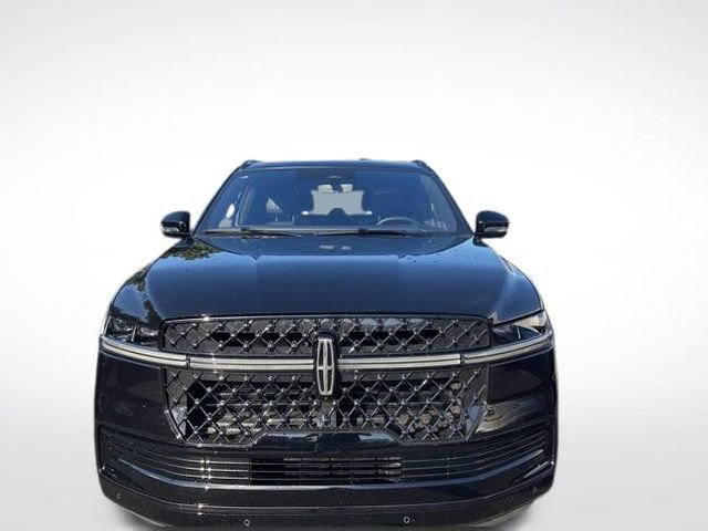 New 2025 Lincoln Navigator Reserve w/ Jet Appearance Package image 2