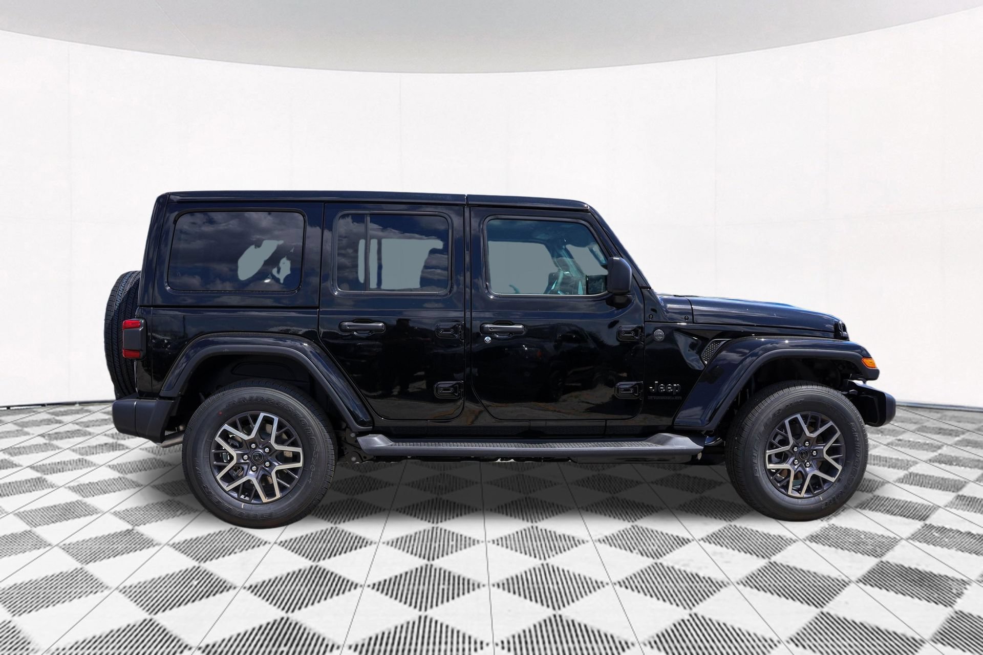 New 2026 Jeep Wrangler Unlimited Sahara AWD/4WD image 11