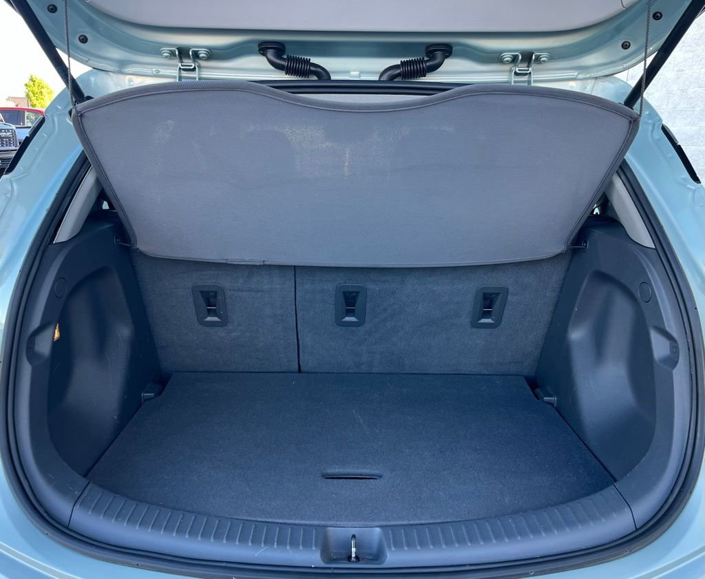 Used 2019 Chevrolet Bolt Premier w/ Infotainment Package image 30