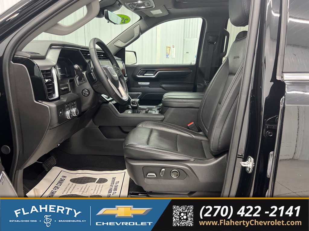 Used 2025 GMC Sierra 1500 Denali w/ Denali Reserve Package AWD/4WD image 9